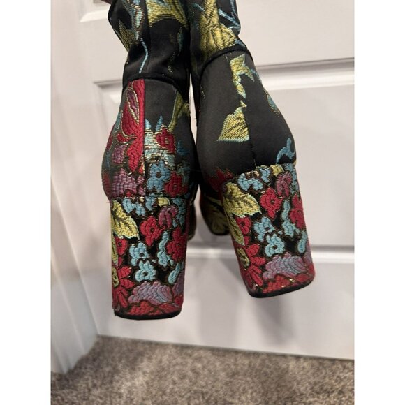 Marc Fisher Jana Bootie Floral Size 9 EUC - Picture 4 of 5